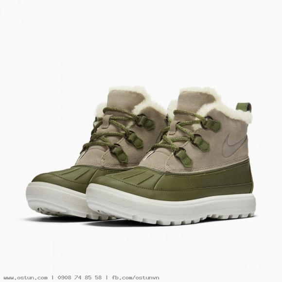 women's nike woodside chukka 2 boots